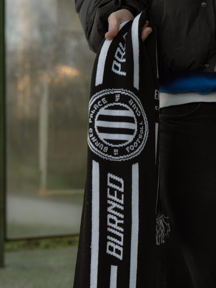 BUFANDA BURNED PALACE F.C. - Imagen 3